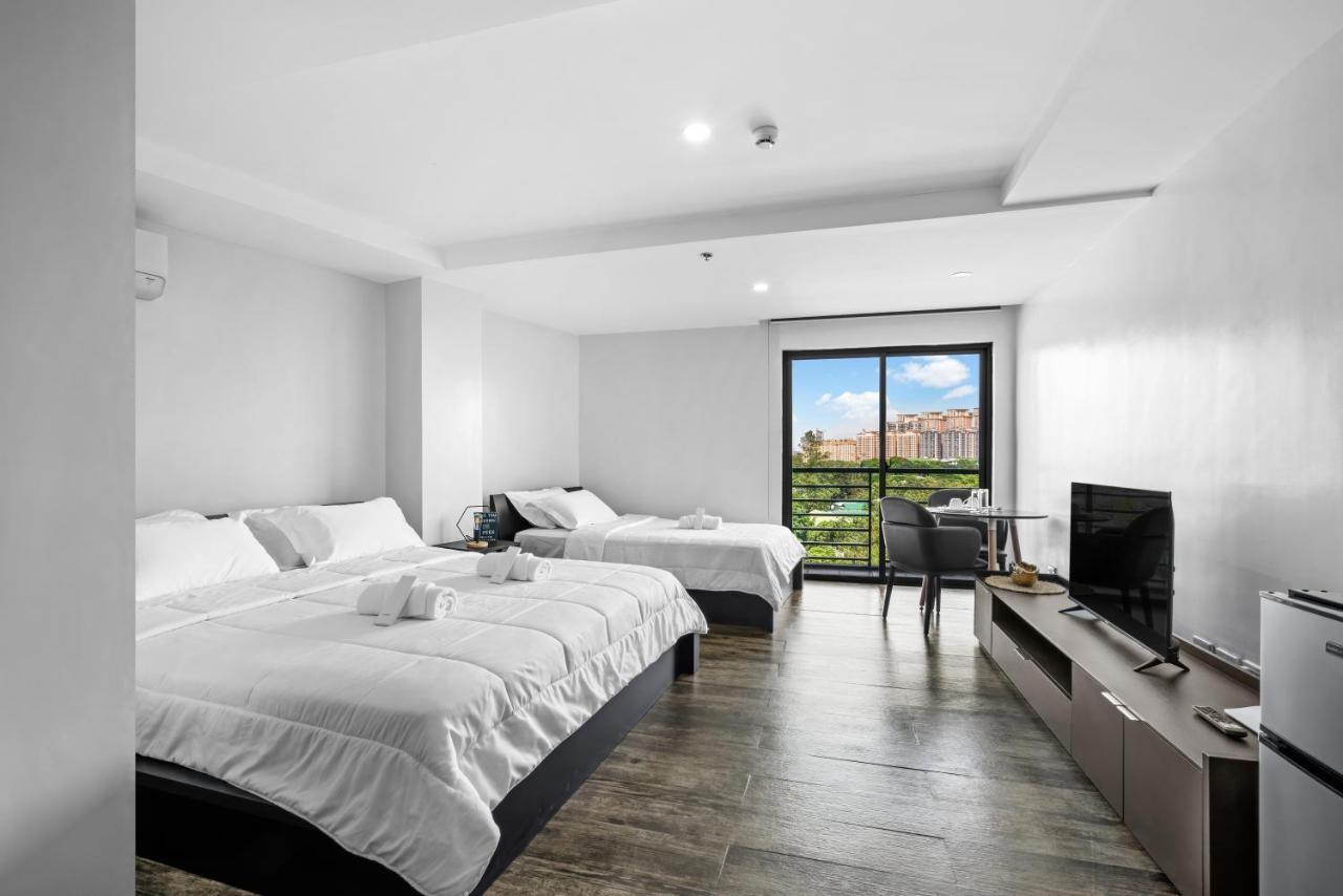 Espacio Hotel Тагуиг Екстериор снимка