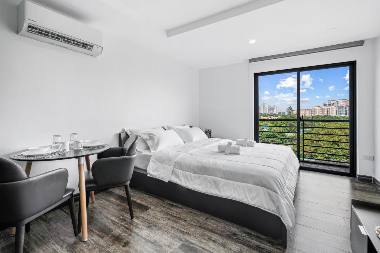 Espacio Hotel Тагуиг Екстериор снимка